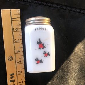 Vintage Dog Design Pepper Shaker